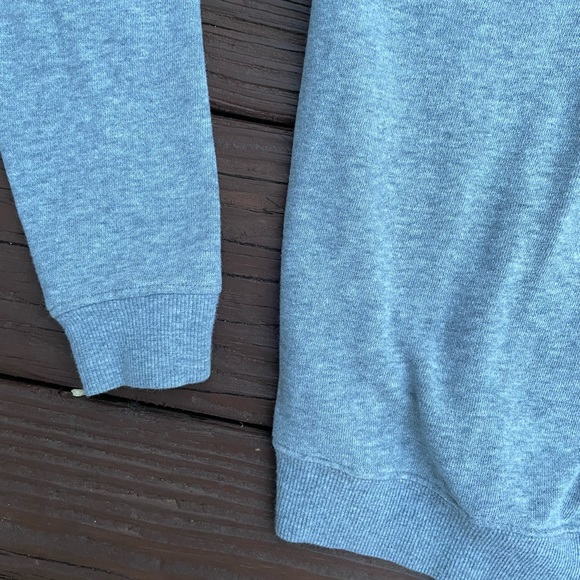 Grey BCBG sweater with cold shoulders - Picture 2 of 4